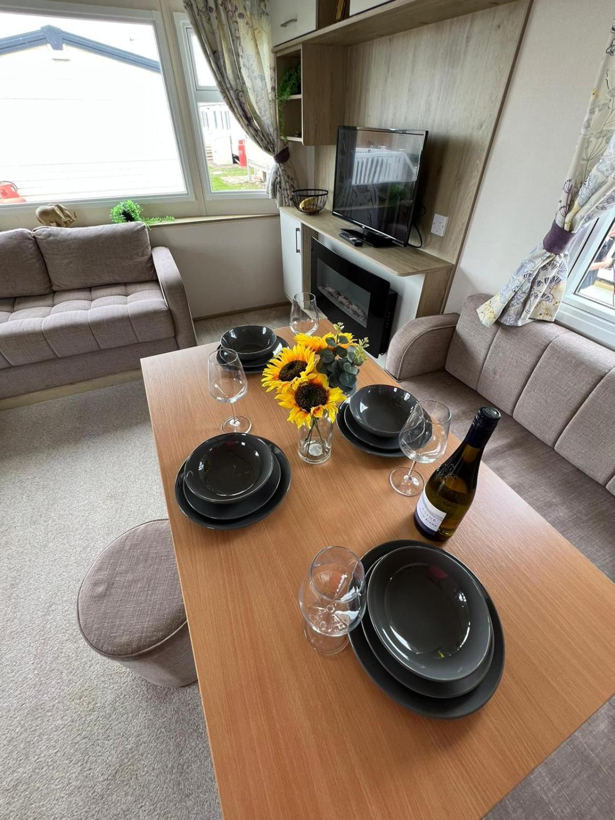 Luxurious Three Bedroom Caravan Jaywick Sands Luaran gambar