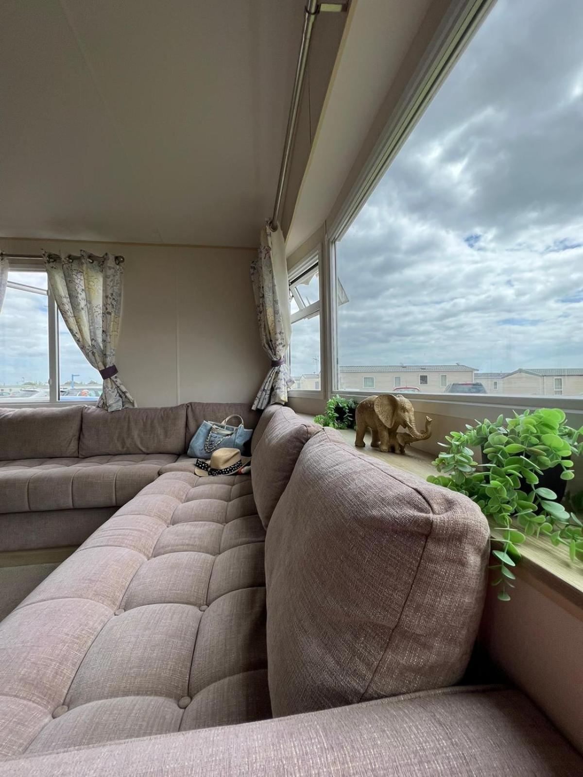 Luxurious Three Bedroom Caravan Jaywick Sands Luaran gambar