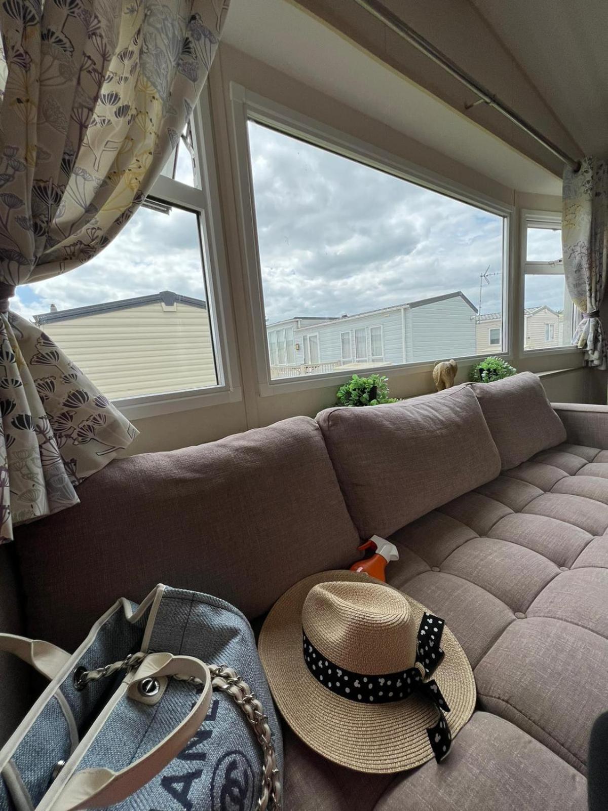 Luxurious Three Bedroom Caravan Jaywick Sands Luaran gambar